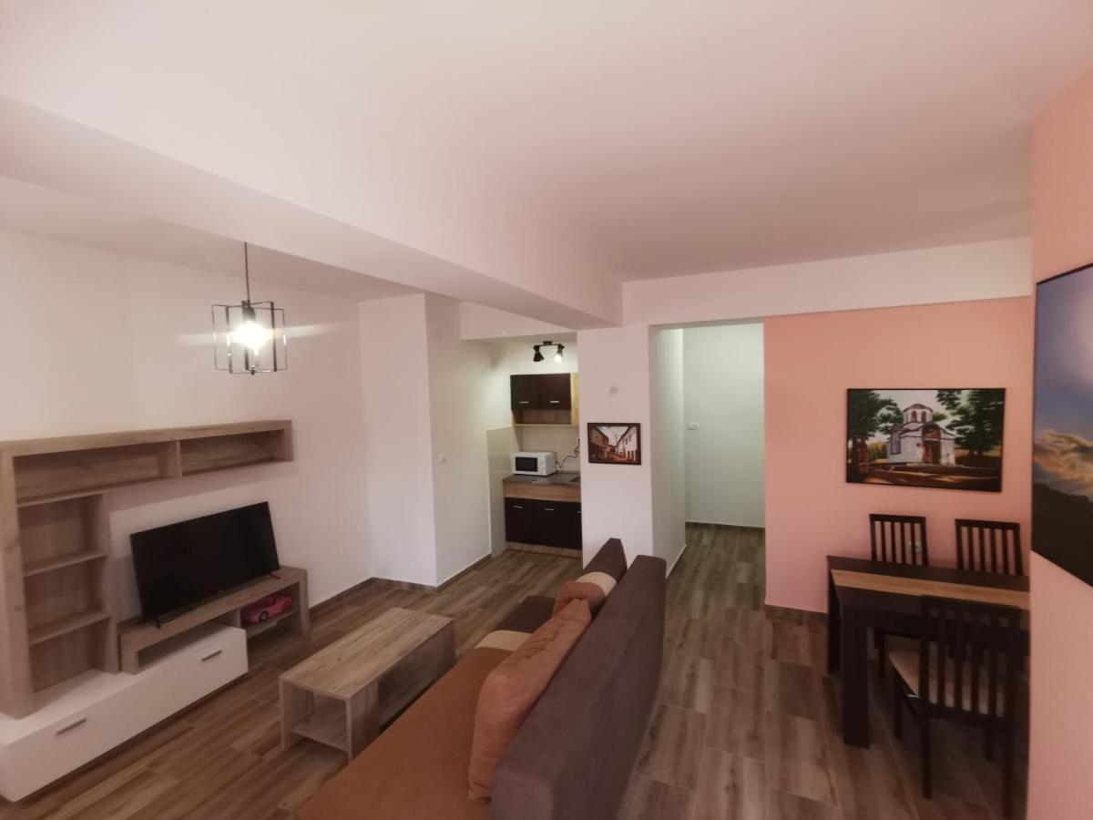 Crown Apartments Skopje Esterno foto