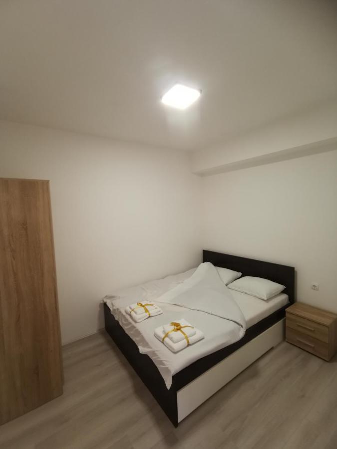 Crown Apartments Skopje Esterno foto