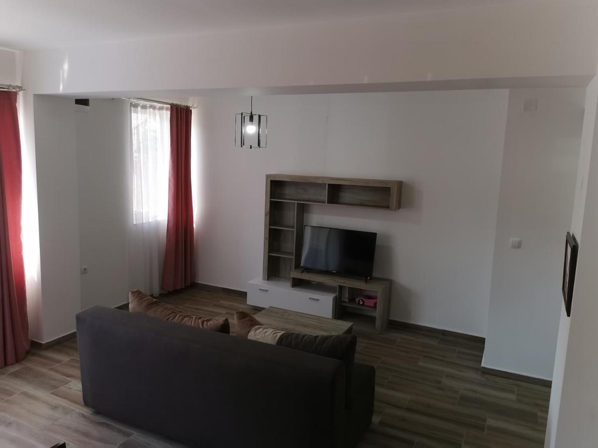 Crown Apartments Skopje Esterno foto