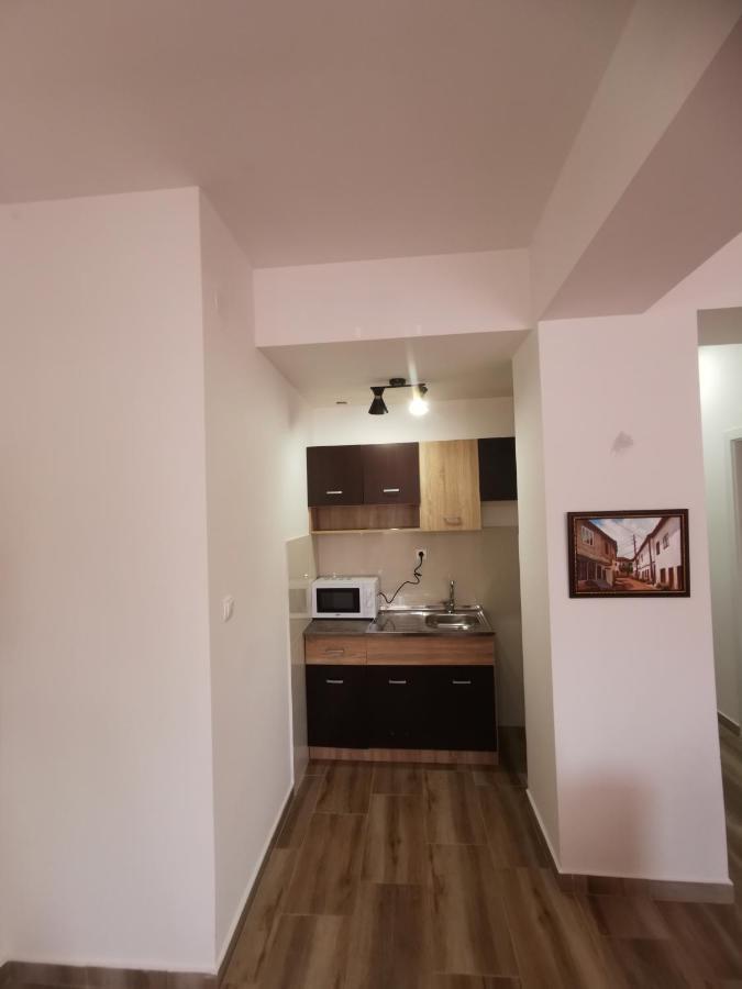 Crown Apartments Skopje Esterno foto