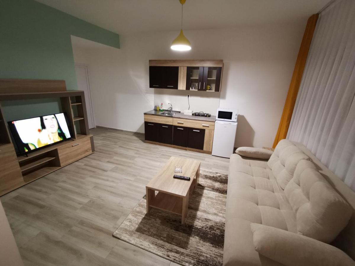 Crown Apartments Skopje Esterno foto